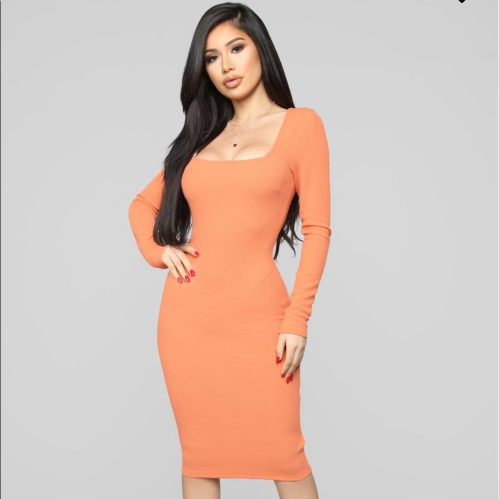 Ribbed midi dress
